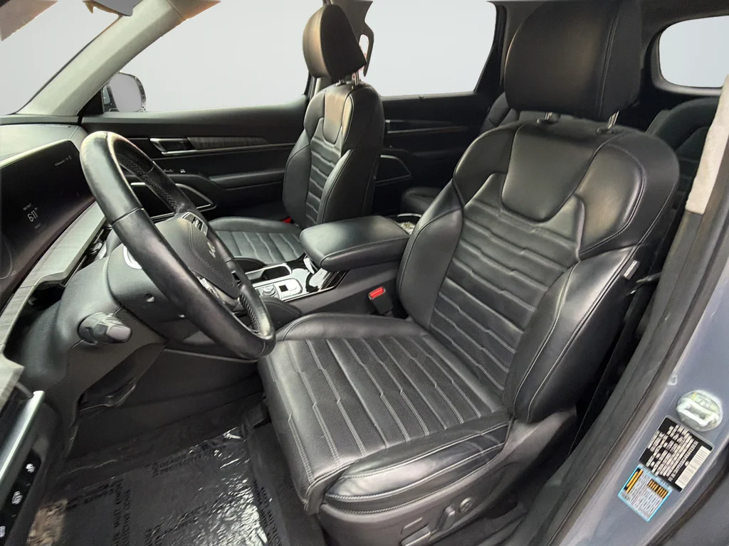 Used 2024 Silver Kia SX-Prestige image 11