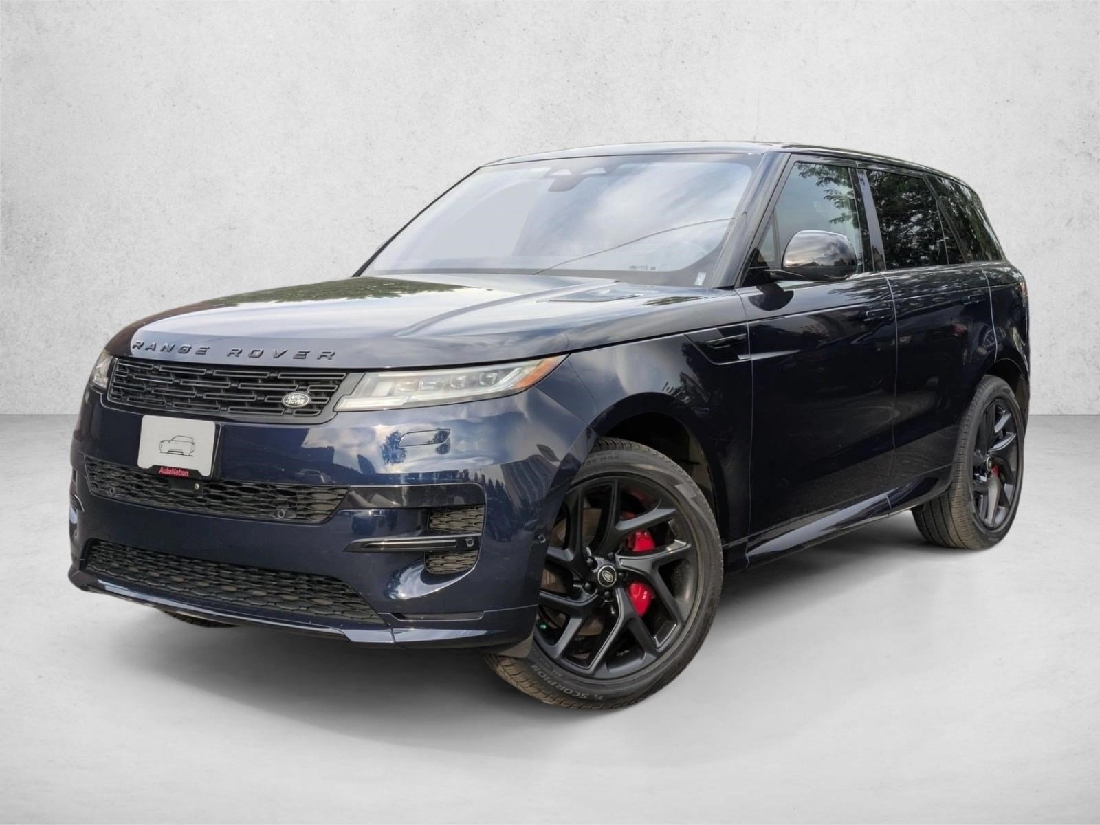 Used 2023 Portofino Blue Metallic Land Rover SE Dynamic image 1