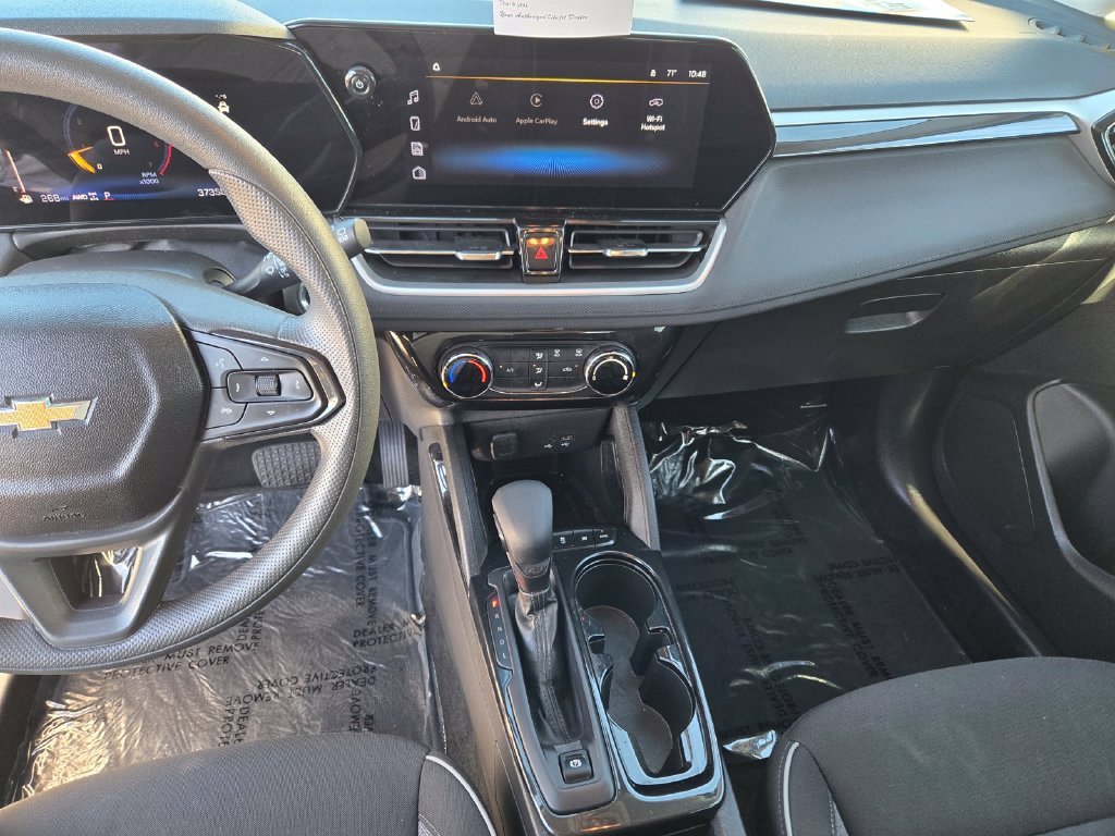 Used 2025 White Chevrolet LT image 17