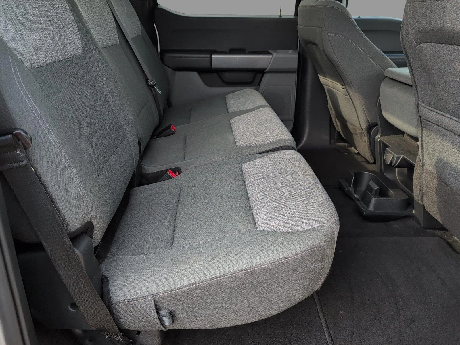 Used 2023 Iconic Silver Ford XLT image 36