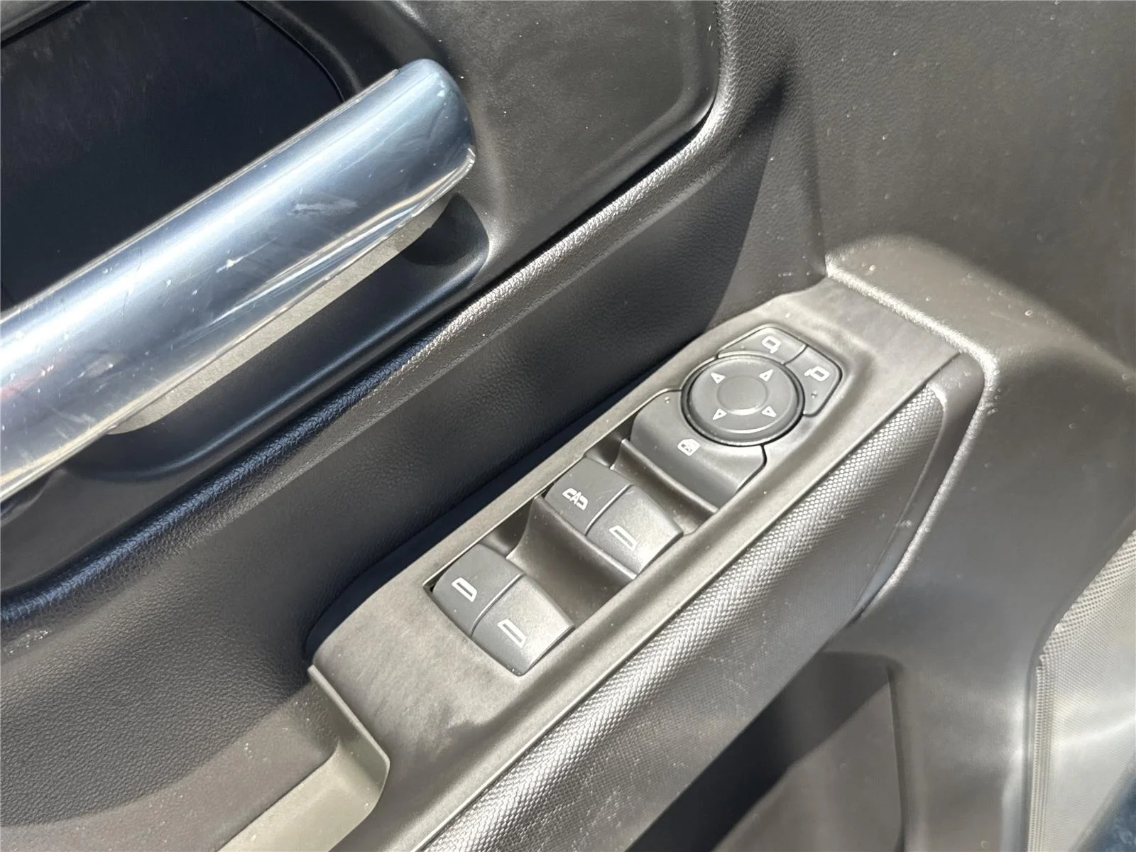Used 2021 NORTHSKY BLUE METALLIC Chevrolet Custom image 19
