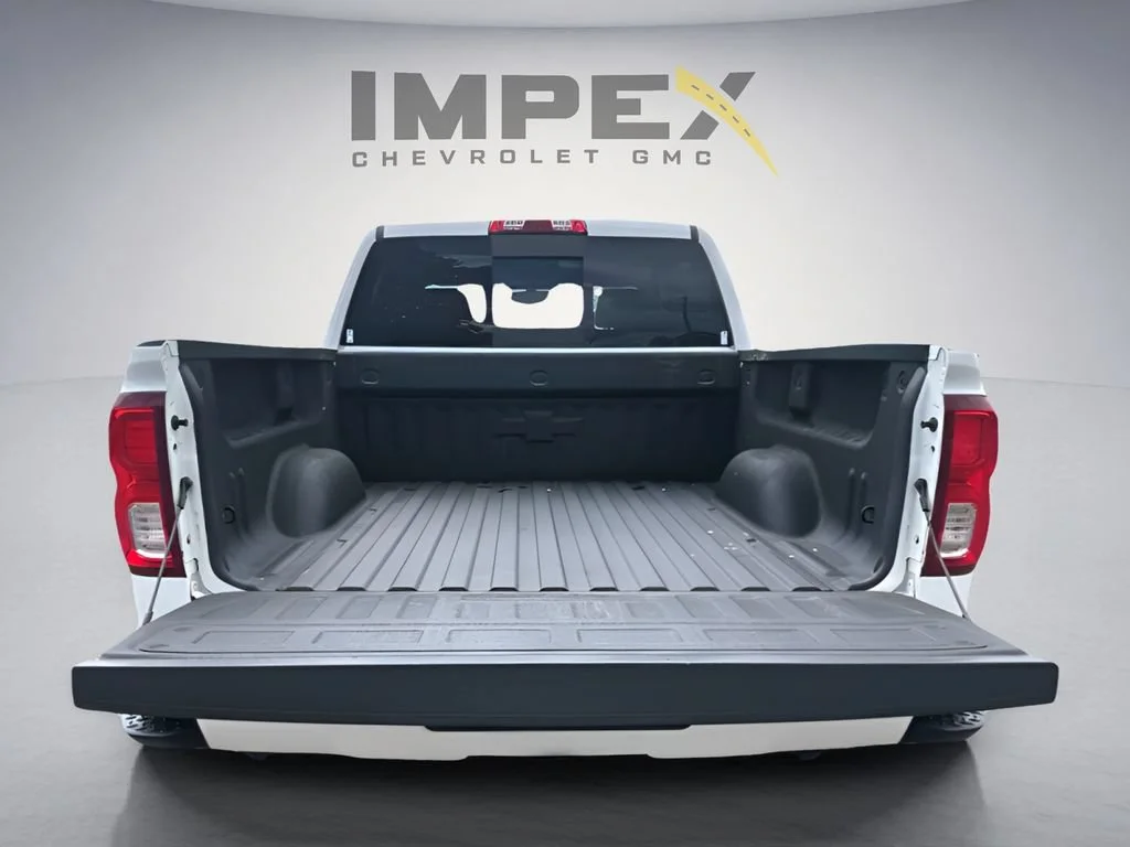 Used 2018 SUMMIT WHITE Chevrolet LTZ image 27