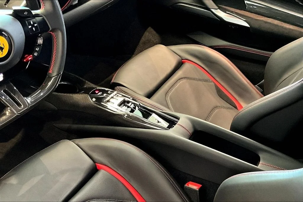 Used 2022 Nero Ferrari  image 16