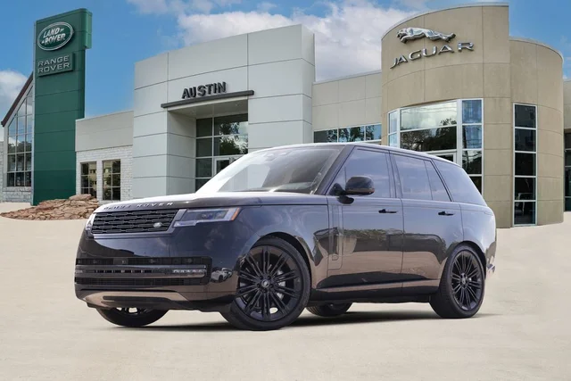 Pre-Owned 2025 Land Rover Range Rover SE