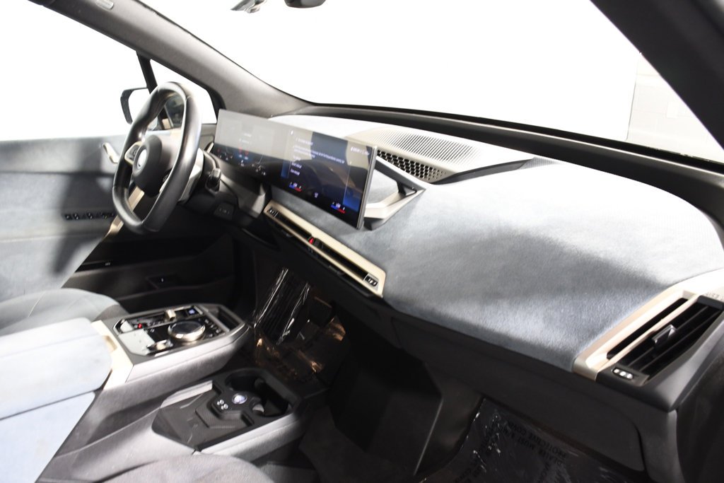 2023 BMW iX Base - Photo 18