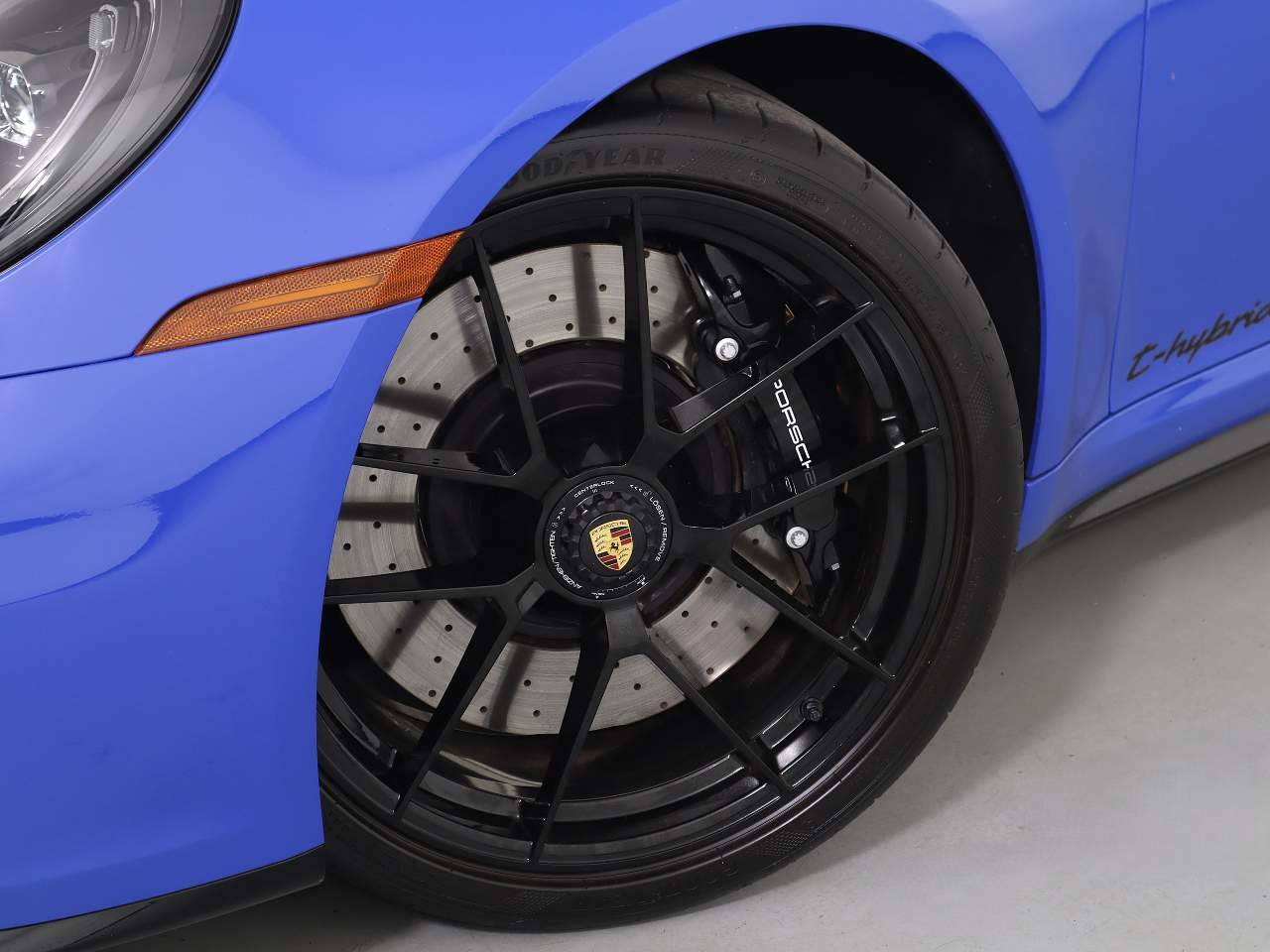 Used 2025 Lugano Blue Porsche Carrera GTS image 27
