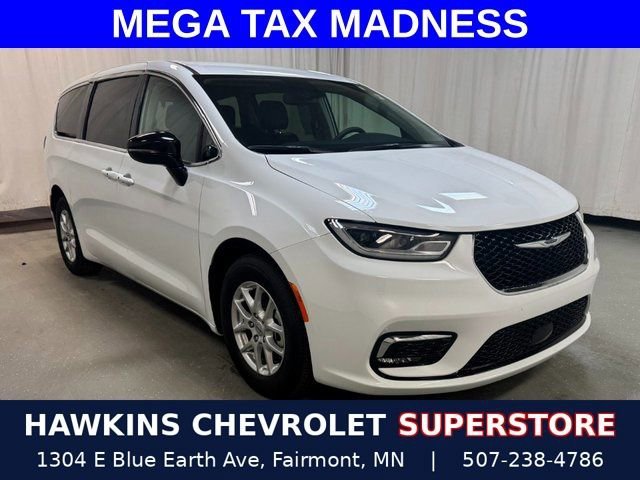 Pre-Owned 2024 Chrysler Pacifica Touring L Sports Van in Fairmont