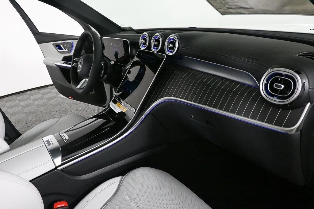 New 2027 Polar White Mercedes-Benz GLC 300 image 23