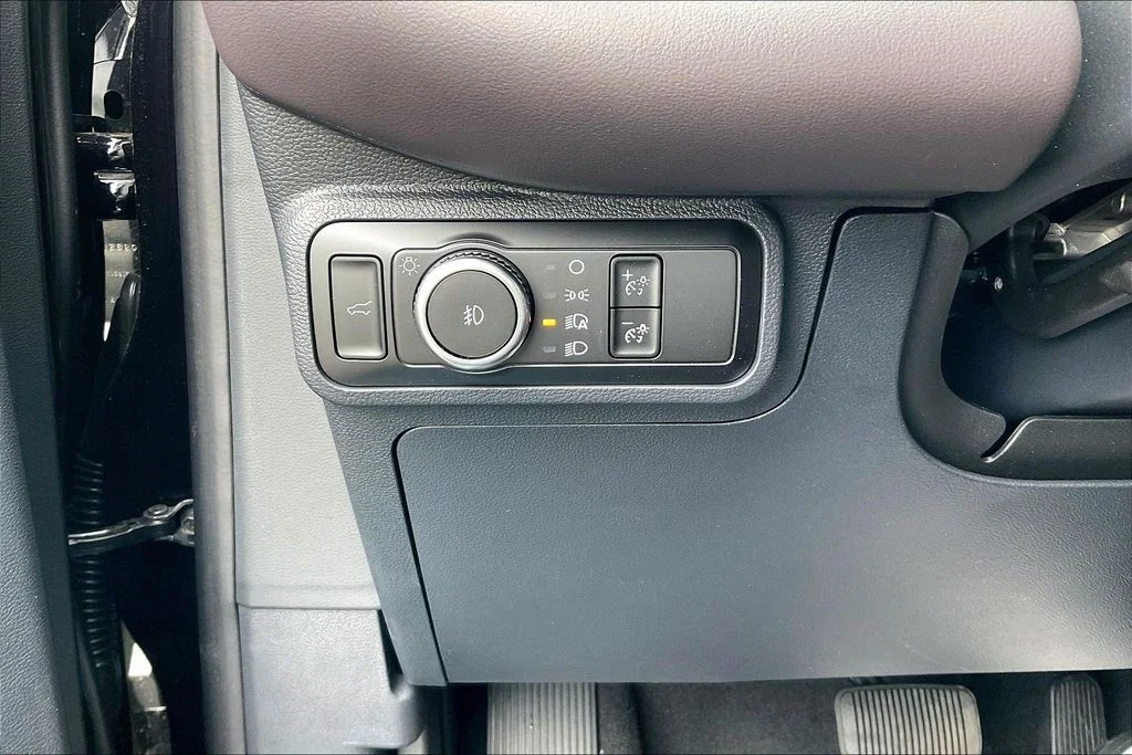 New 2026 Agate Black Metallic Ford Platinum™ image 37
