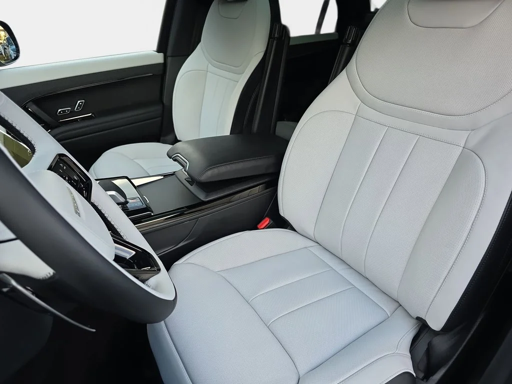 New 2026 Giola Green LAND ROVER Dynamic SE image 15