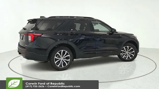 Certified Used 2026 Black Metallic Ford ST-Line image 6