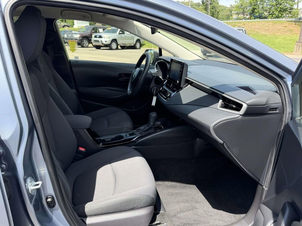 Certified Used 2022 Celestite Toyota LE image 12