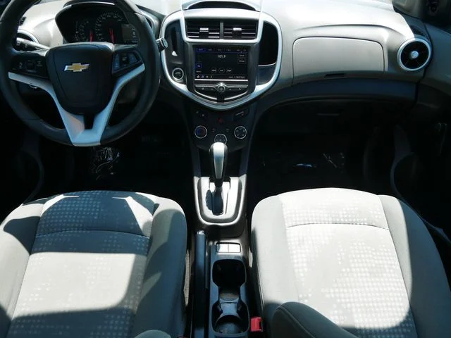 Used 2020 White Chevrolet LT image 13