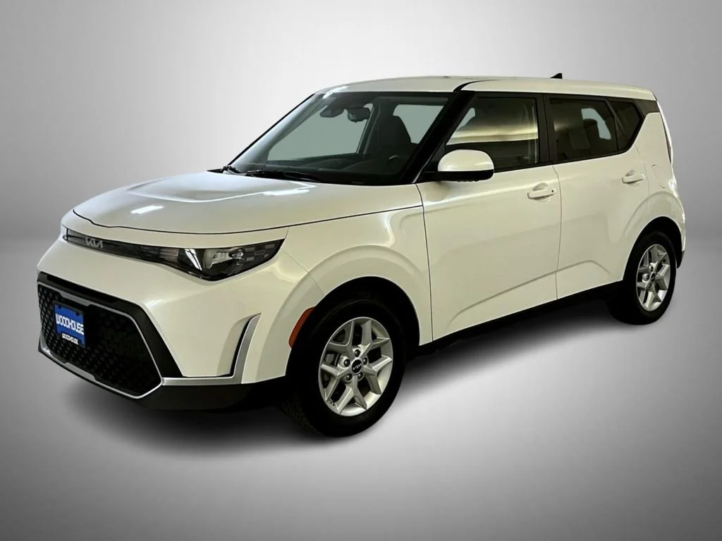 2025 Kia Soul 2.0L S IVT's photo
