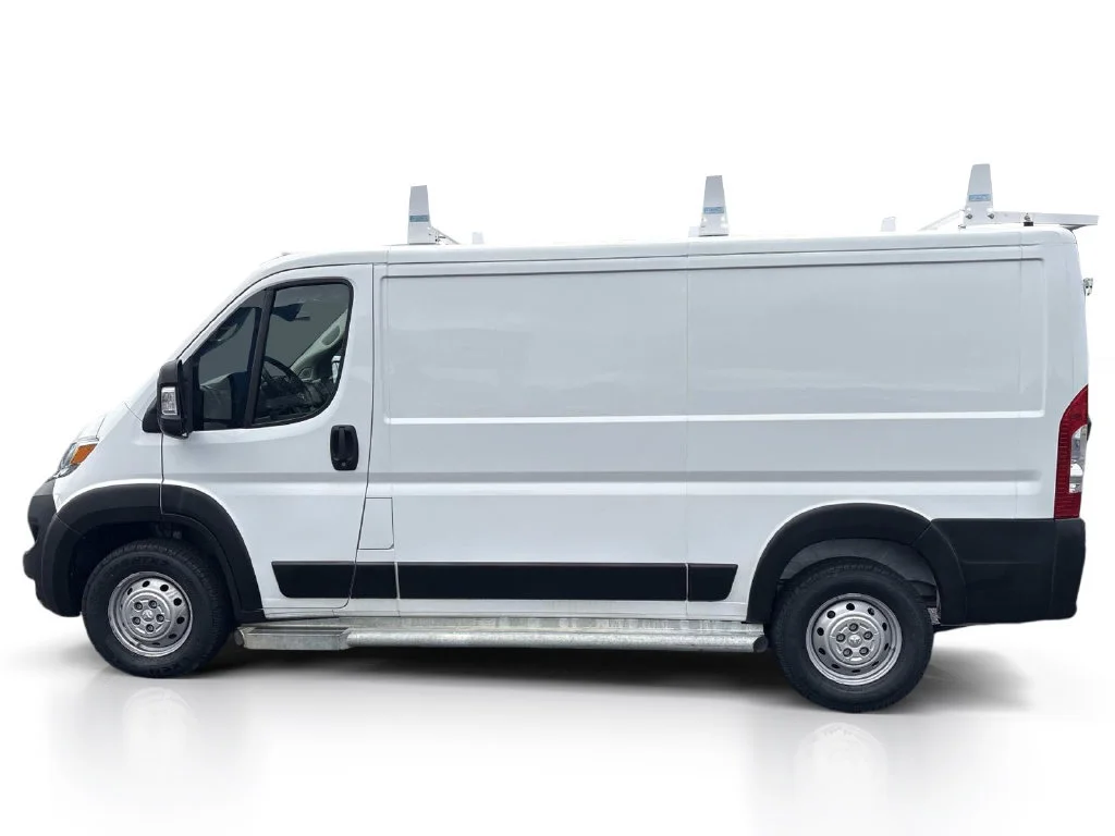 Used 2023 Bright White Cl Ram 2500 LOW ROOF 136 image 8