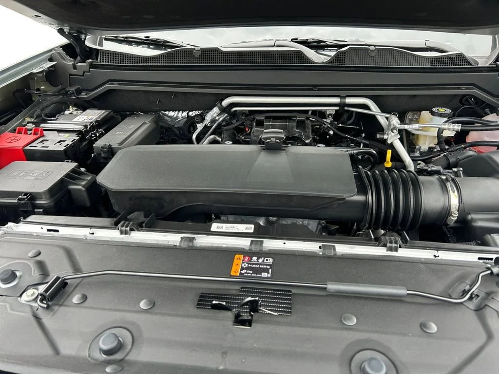 New 2026 Sterling Metallic GMC AT4 image 13