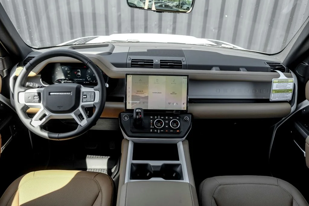 New 2026 Fuji White Land Rover X-Dynamic SE image 21