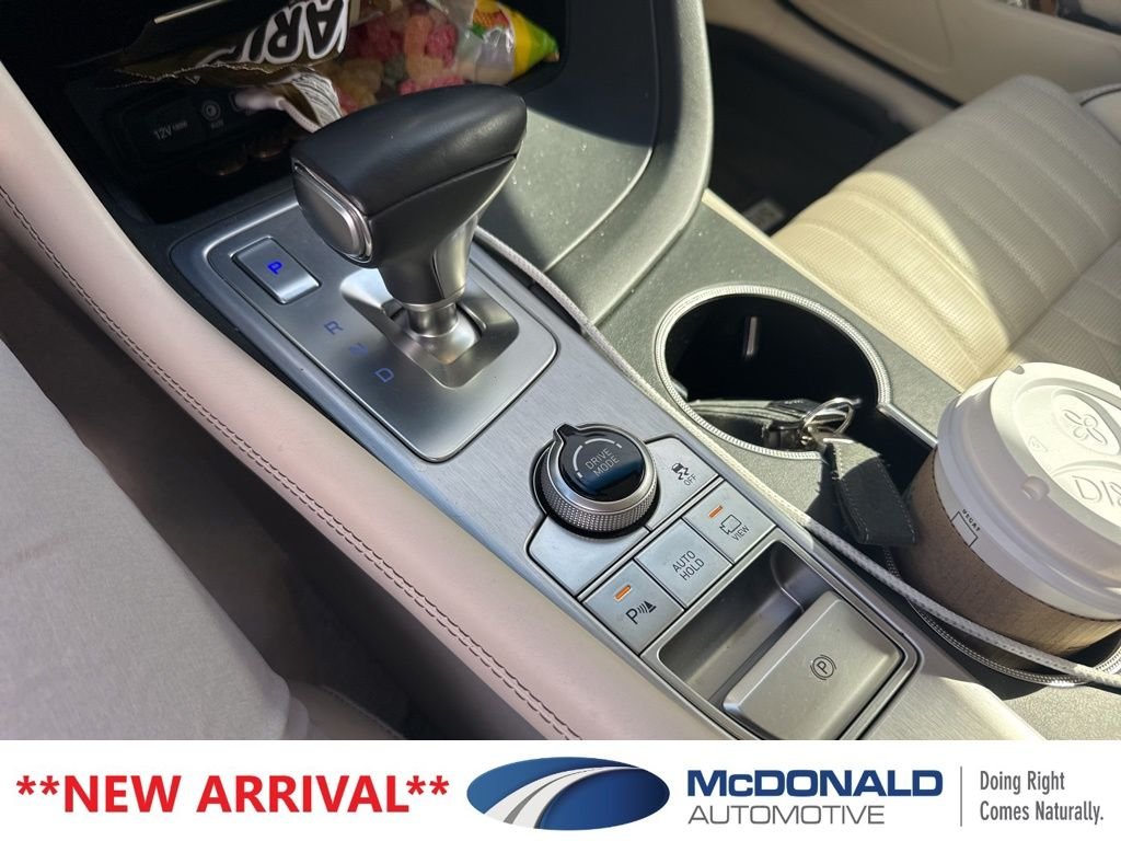 Used 2019 Black Genesis 3.3T Design image 9