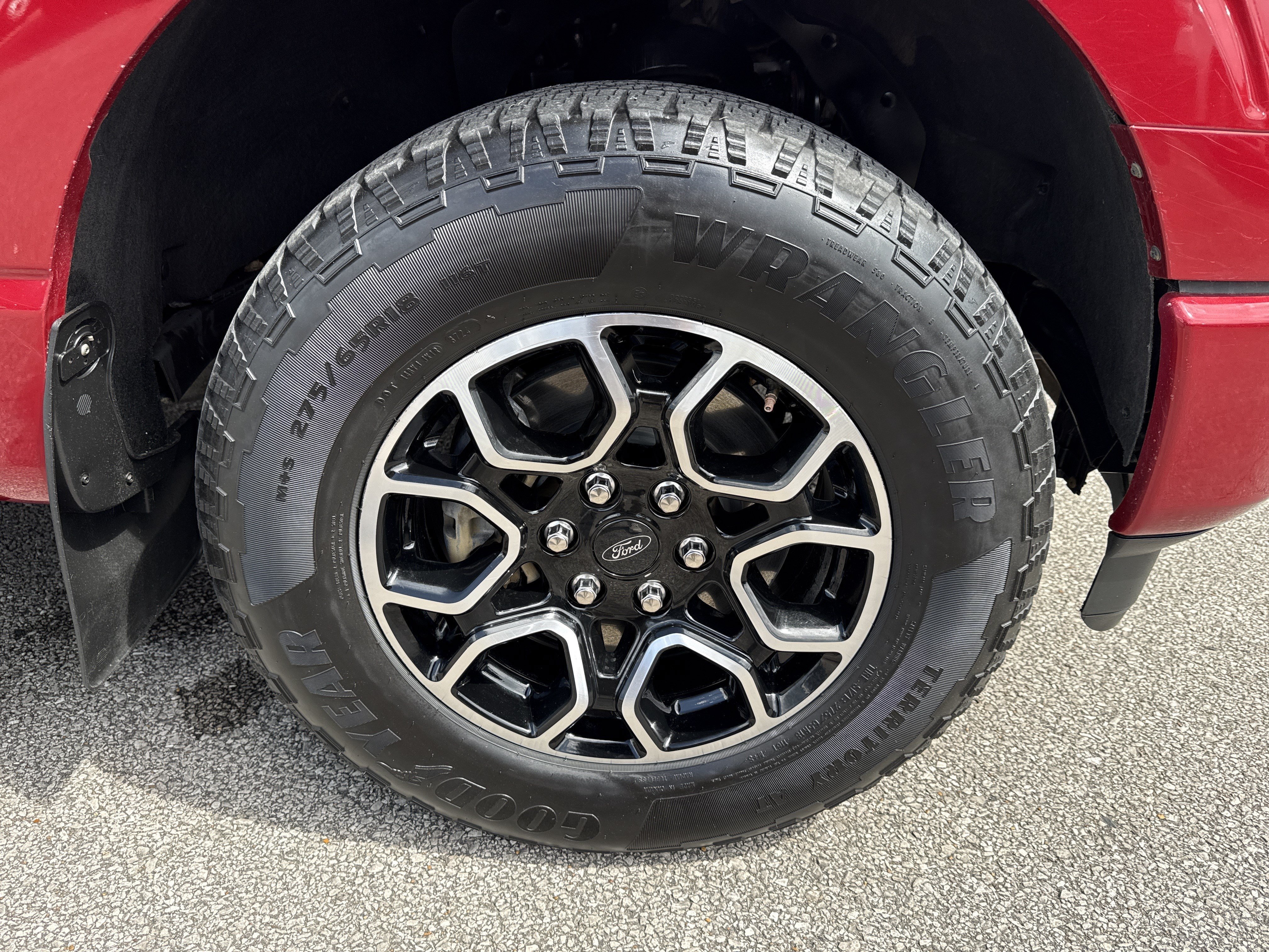 Used 2022 Red Ford XLT image 12