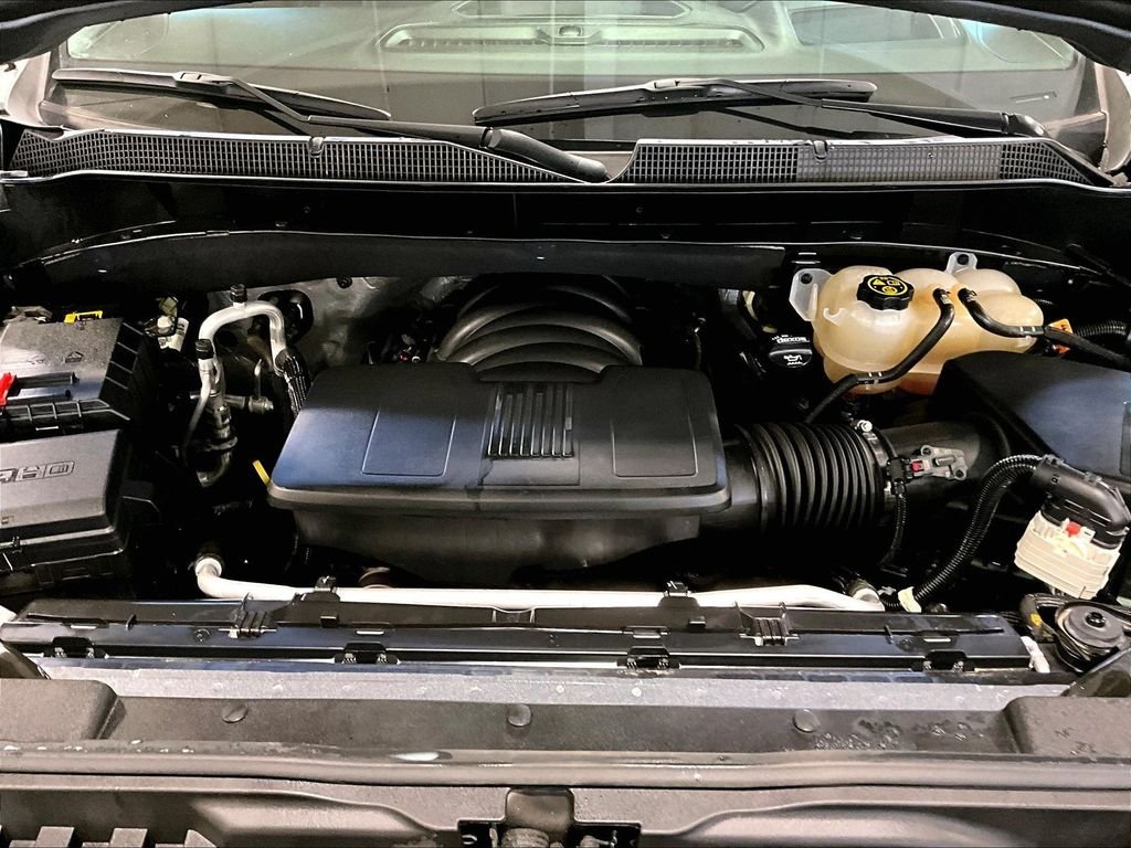Used 2022 Gray Chevrolet High Country image 30
