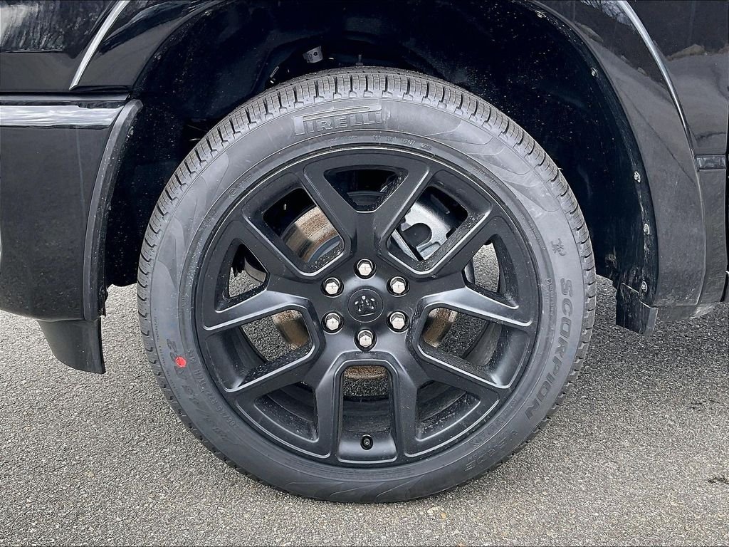 New 2026 Diamond Black Crystal Pearl-Coat Exterior Paint RAM Laramie image 8