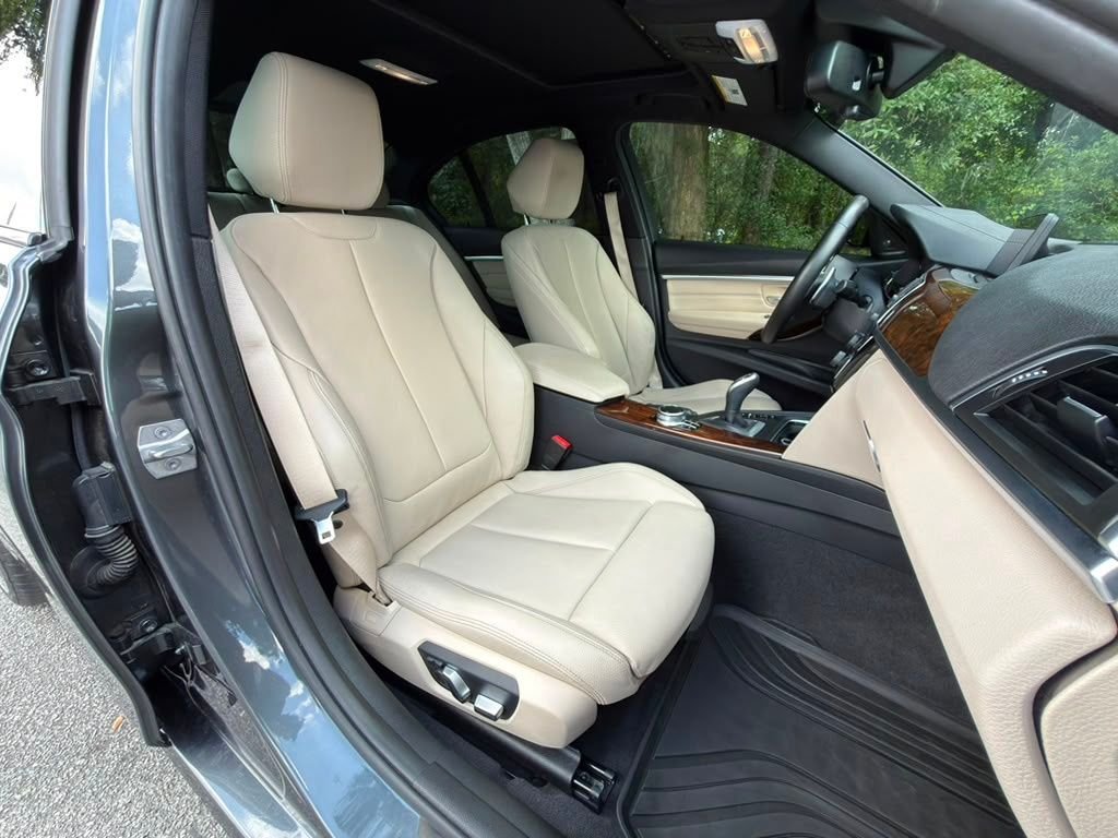 Used 2018 Gray BMW 340i image 25