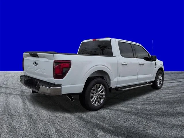 New 2026 Oxford White Ford XLT image 4