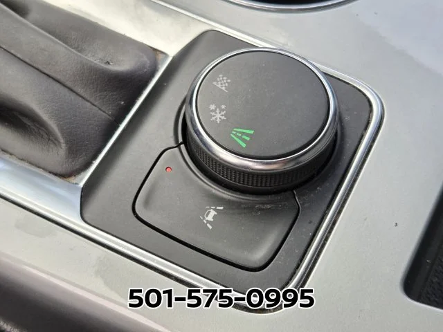 Used 2024 White Chevrolet LT image 28