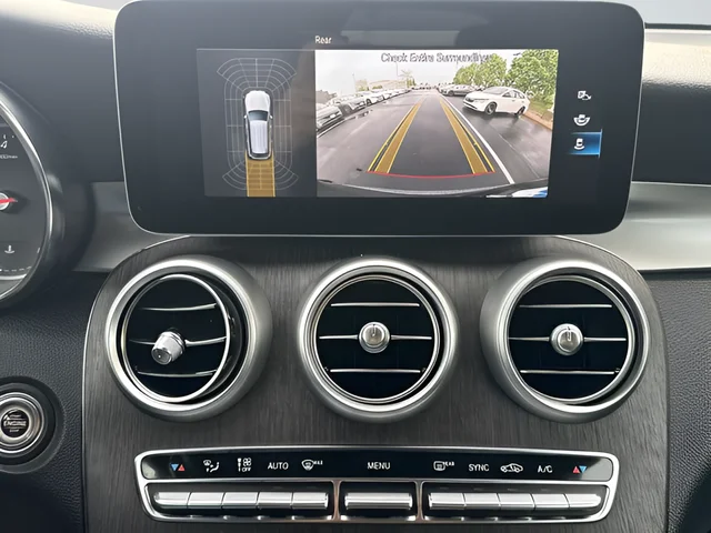 Used 2022 Gray Mercedes-Benz GLC 300 image 18