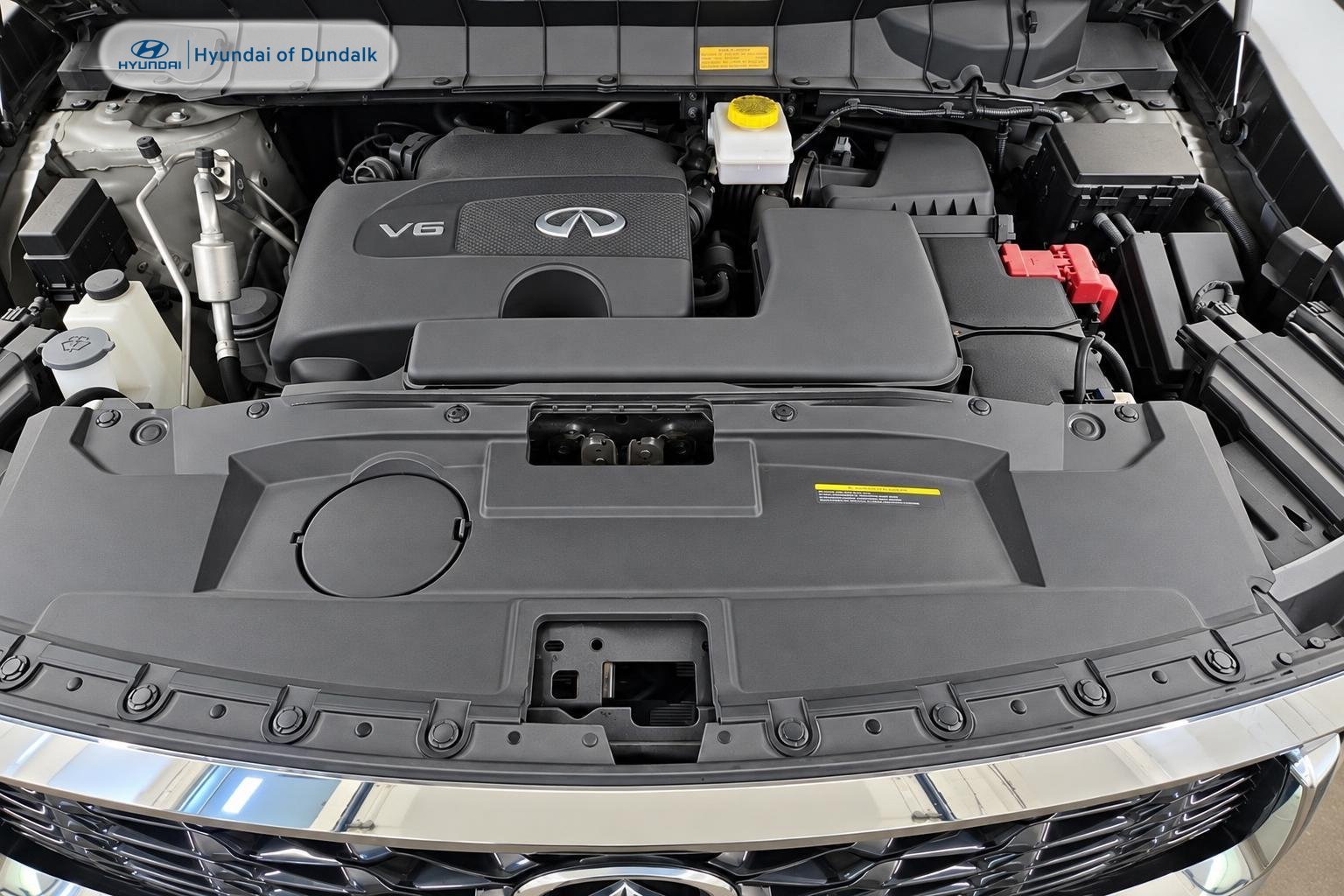 Used 2024 Beige INFINITI LUXE image 17
