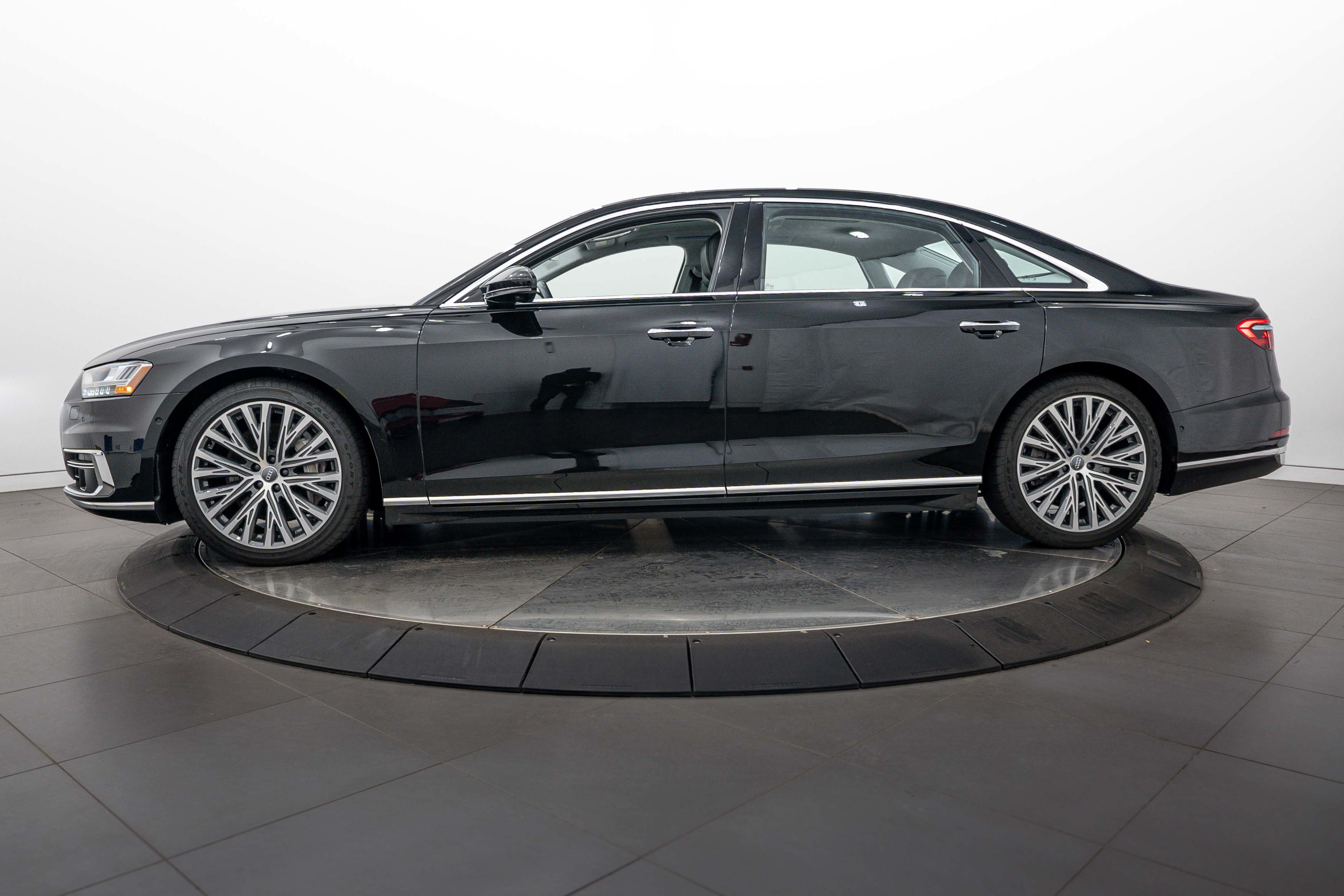 Used 2019 Mythos Black Metallic Audi  image 6