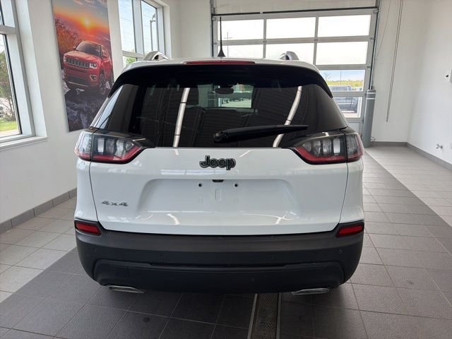 Certified Used 2020 White Jeep Latitude Plus image 4