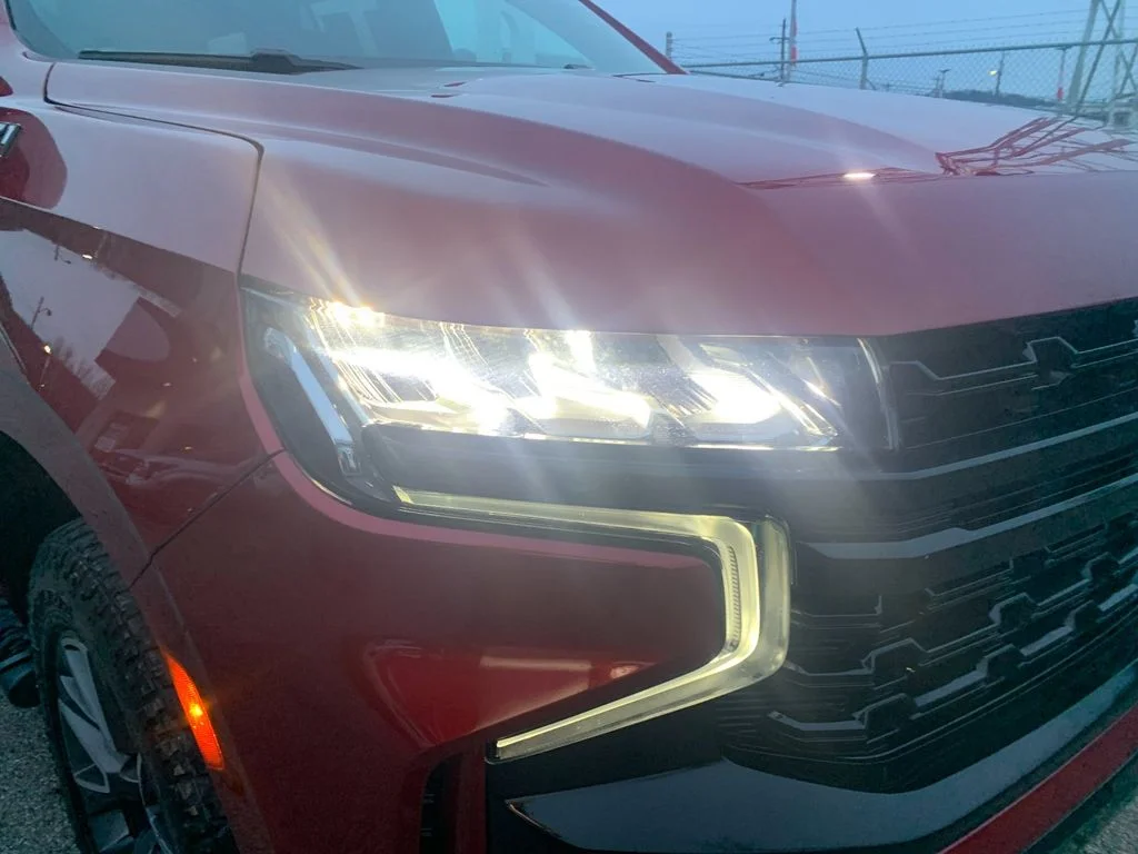 Used 2023 Red Chevrolet Z71 image 36