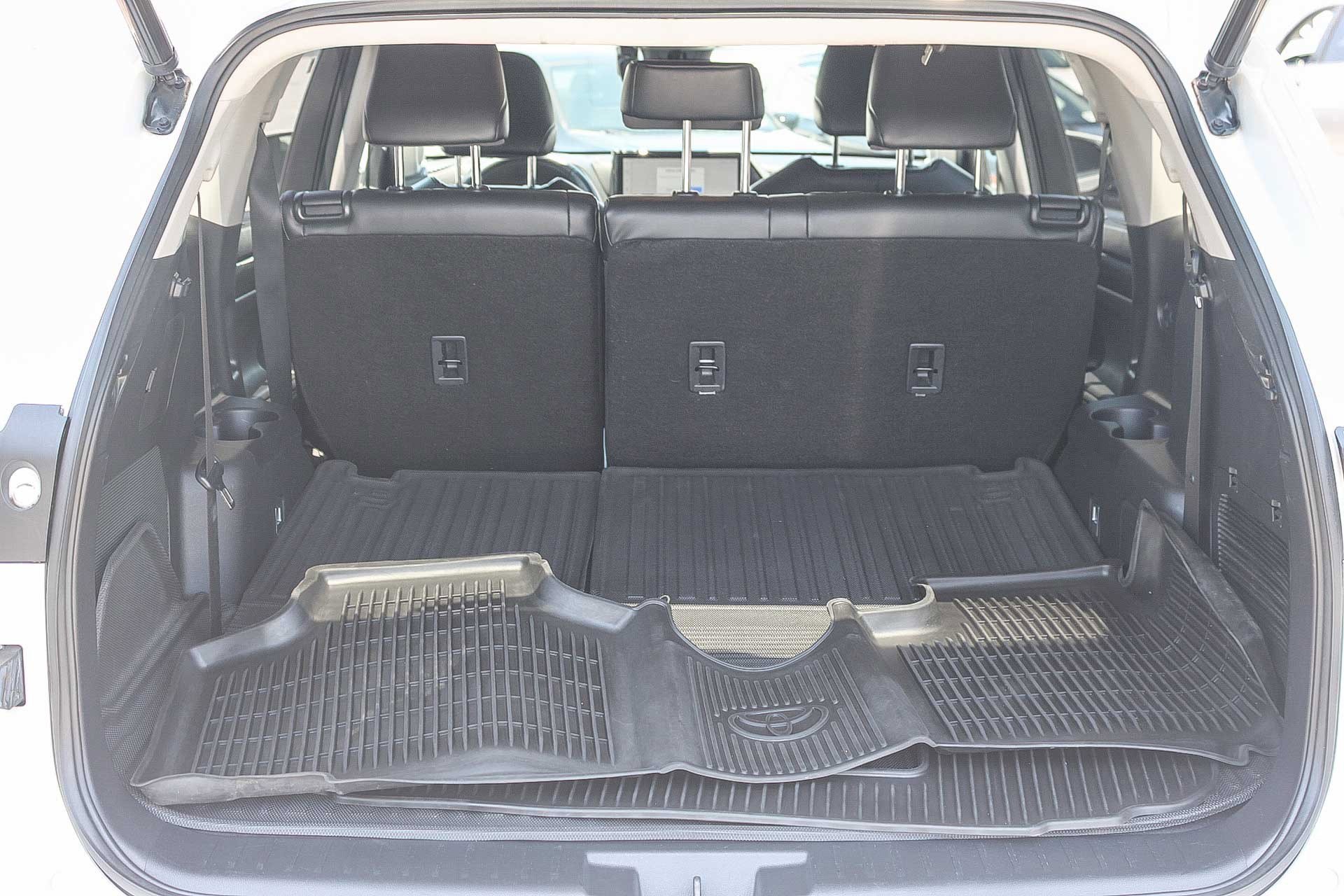 Used 2023 Wind Chill Pearl Toyota Limited image 26