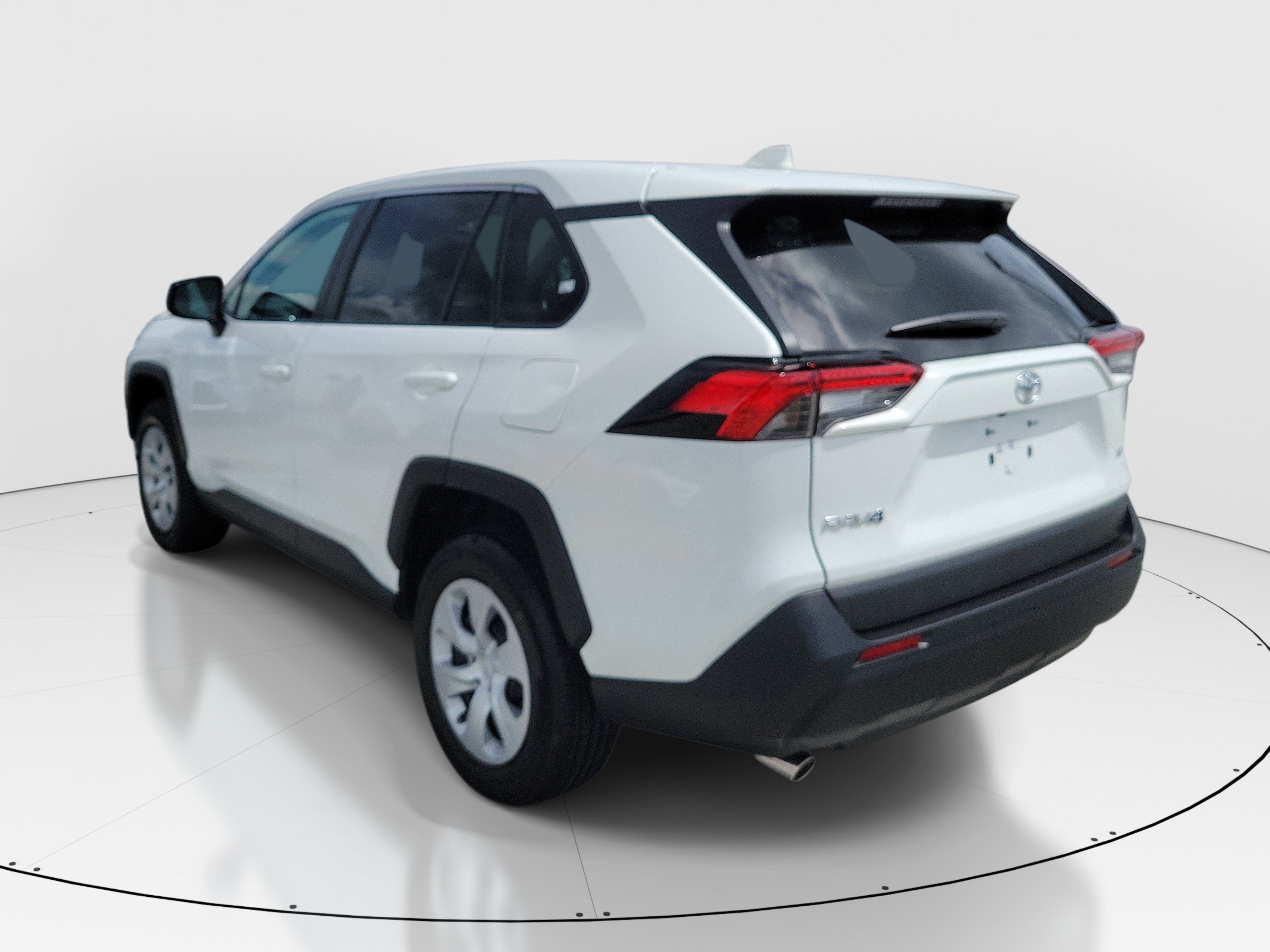Used 2025 Ice Toyota LE image 4