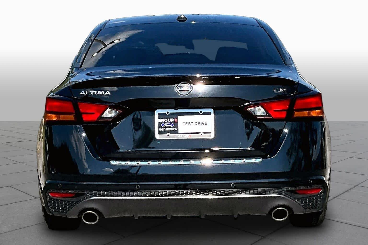Used 2021 Black Nissan 2.5 SR image 5