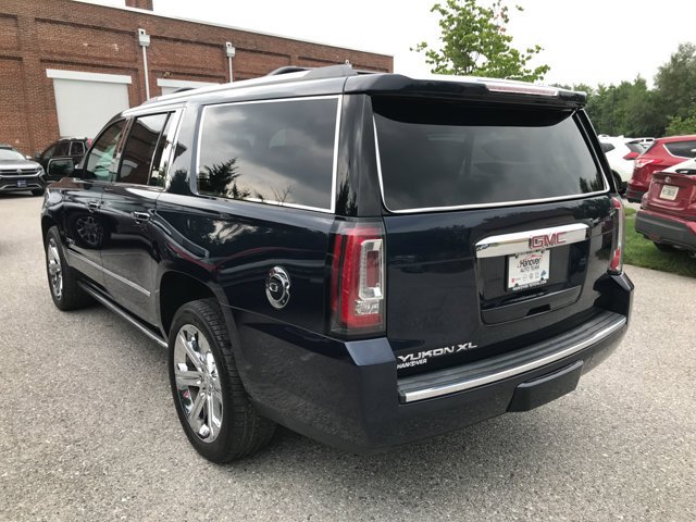 Used 2018 Dark Sapphire Blue Metallic GMC Denali image 6