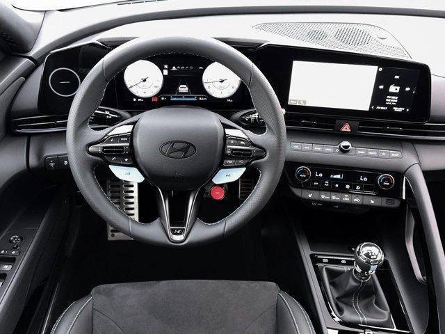 2026 Hyundai Elantra N - Photo 17