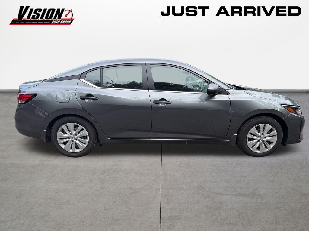 Used 2025 Gray Nissan S image 4