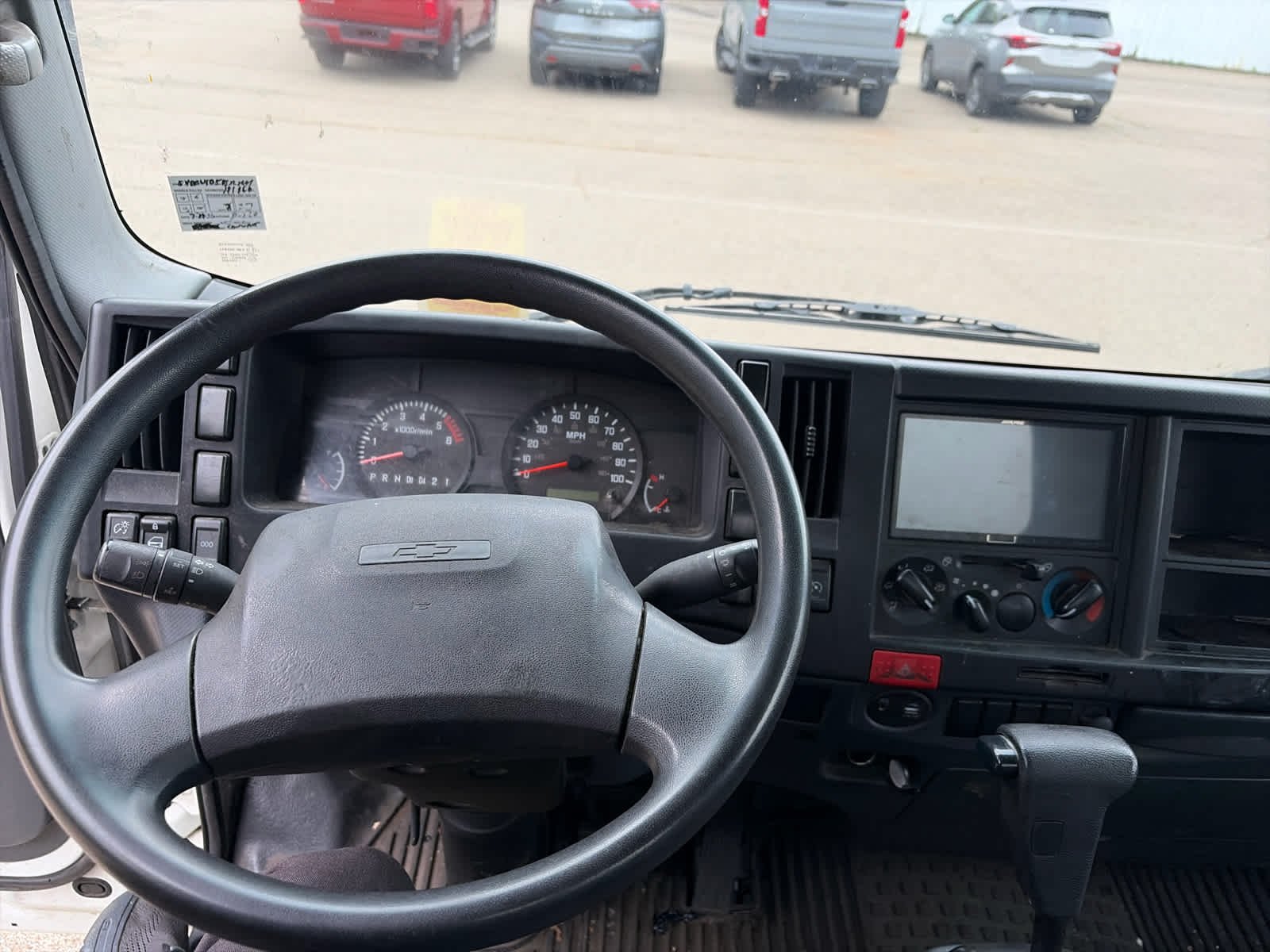 Used 2024 Arc White Chevrolet 1WT image 6