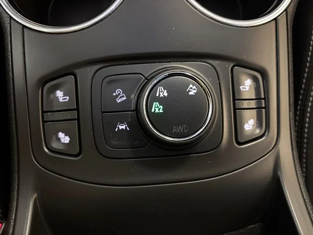 Used 2022  GMC SLE image 22