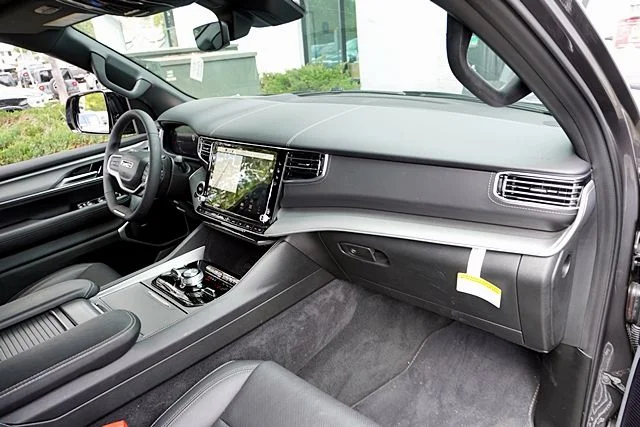 2026 Jeep Grand Wagoneer Limited Reserve - Photo 11