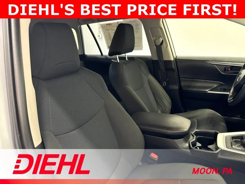 Used 2019 Silver Toyota LE image 13