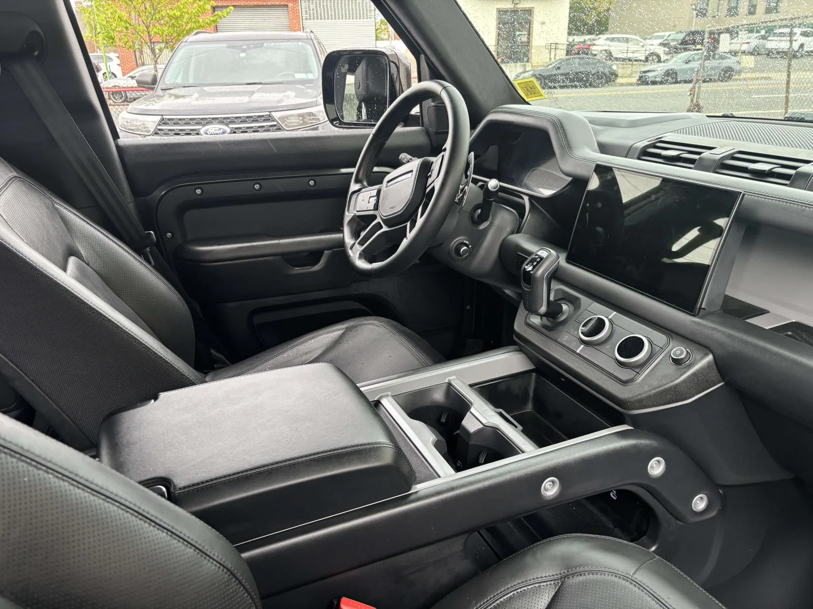Used 2025 Gray Land Rover V8 image 12