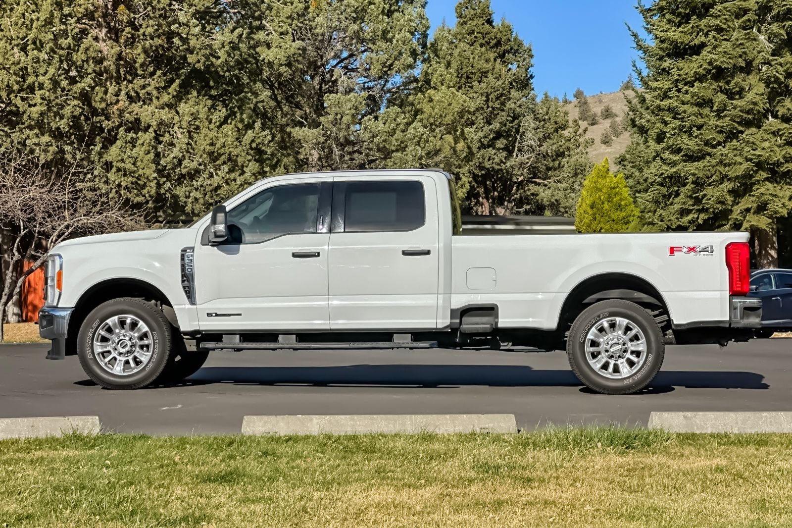 2023 Ford F-350 Super Duty XLT - Photo 8