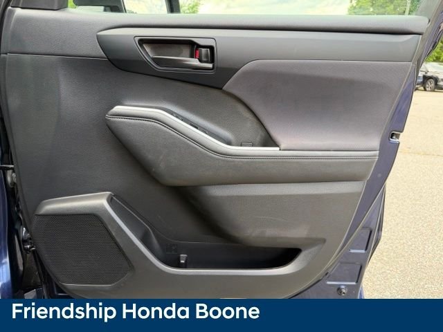 Used 2023 Blue Toyota L image 45