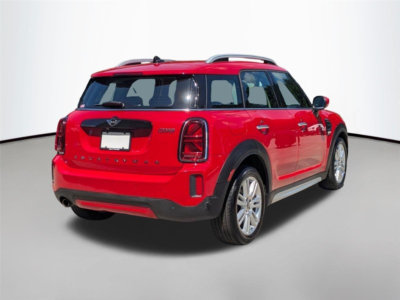 Used 2022 Chili Red MINI Cooper image 5