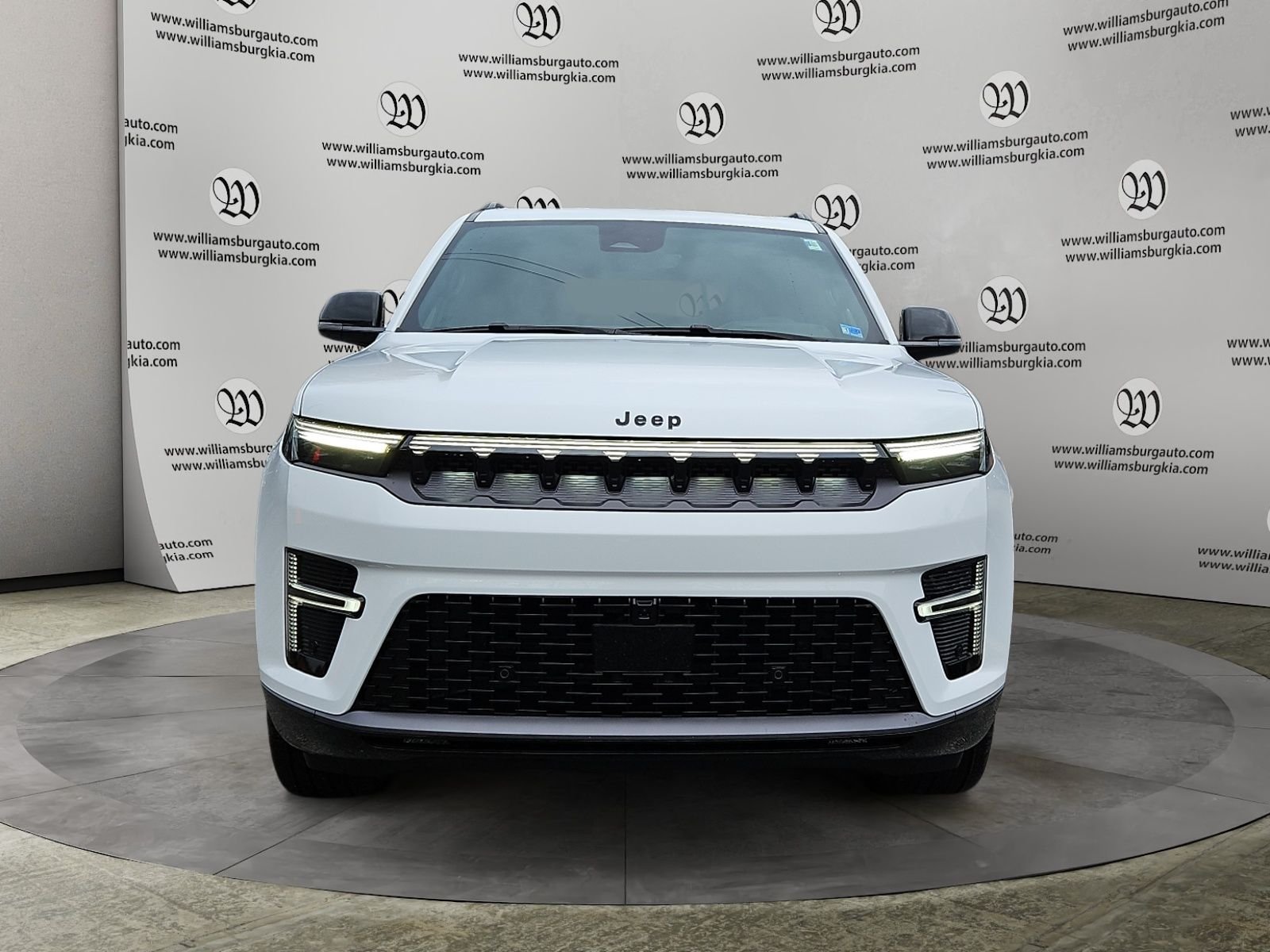 New 2026 Bright White Clear-Coat Exterior Paint Jeep Limited Reserve image 8