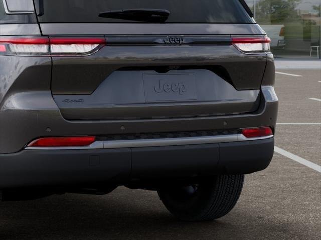 New 2026 Baltic Gray Metallic Clear-Coat Exterior Paint Jeep Laredo image 91