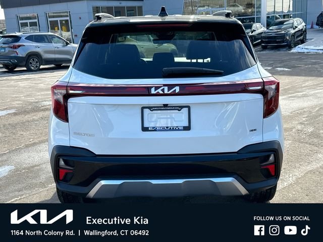 Certified Used 2024 White Kia SX image 3